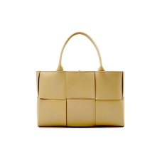 Сумка-тоут Bottega Veneta Arco medium